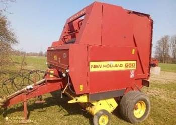 Prasa New Holland 650