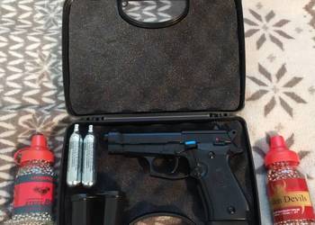Pistolet wiatrówka Beretta M84 FS 4,5 mm BB CO2