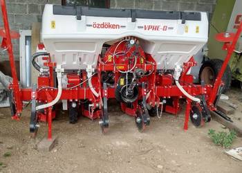 Sprzęt rolniczy kombajny, pługi, siewniki, ciągniki