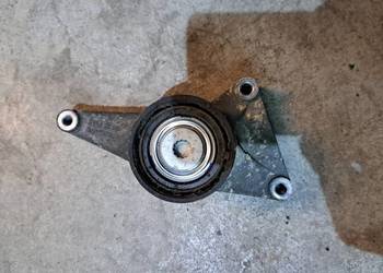 Uchwyt rolki  057903417C.  Audi q7 q8 4.0tdi