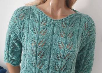 Sweterek ręcznie robiony na drutach