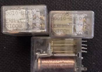 V23005B0010B110 Przekaznik24V?4x5A AXICOM i V23005A0009b104 2x5A 528R 24V?