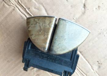 MERCEDES W211 A2116800784 UCHWYT KLAMKA PODŁOKIETNIKA