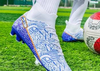 Buty piłkarskie korki