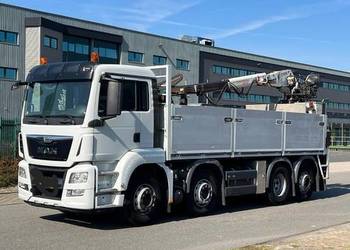 Ciezarowy skrzynia z dzwigiem do palet Man TGS