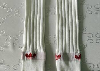 Getry adidas Originals Vintage 90s białe czerwone paski Trefoil retro