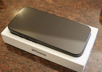 Iphone 16 pro 256gb 99% kondycji kolor Czarny komplet plus Etui