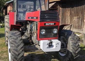 Ciągnik rolniczy Zetor 12045 z przednim napędem