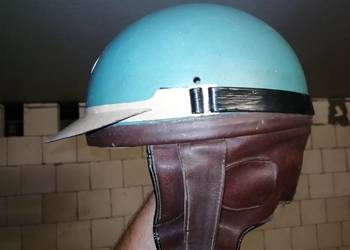Stary kask motocyklowy orzeszek z daszkiem PRL