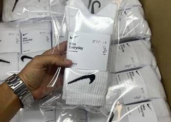 Nike Wysokie Białe Skarpety 3 pak