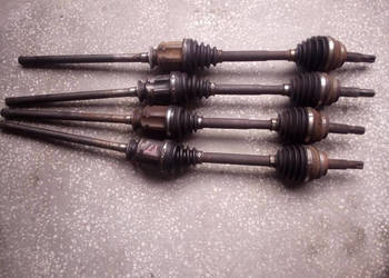 Półoś prawa długa 2.0 d4d toyota rav 4 II 00-05