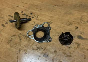 Wałek pompy wody Wirnik Flansza Honda CR 125