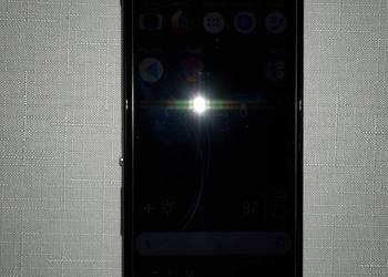 Telefon Sony Xperia G3121