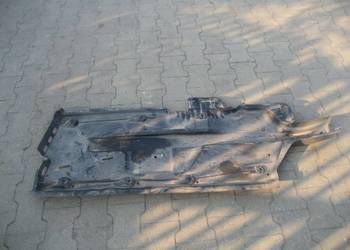 vw polo cross 6r 6r0 10-14r osłona podwozia podłogi  prawa 6q0825202m vw polo cross 6r 6r0 10-14r osłona podwozia podłogi  prawa 6q0825202m