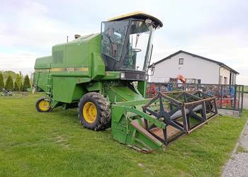 Kombajn zbożowy John Deere 1052 , 1166