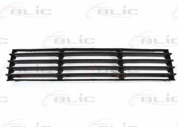 ATRAPA ZDERZAKA PRZÓD ŚRODEK - VW PASSAT 11/00-01/05