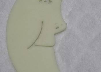 Księżyc fluorescencyjny, świecący w ciemności, płaski, 6,6x11,7cm (Kreatywn