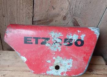 Boczek prawy MZ ETZ 250 osłona pokrywa akumulatora