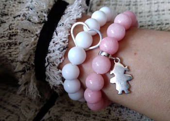 Bransoletki damskie z Jadeitu różowego i Agatu białego z dziewczynką i serc