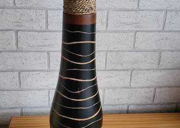 Wazon z egzotycznego drewna