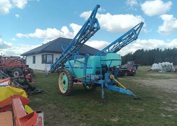 Opryskiwacz ciągany Berthoud Alba V30