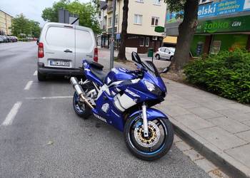 Yamaha R6