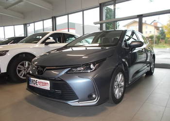 TOYOTA COROLLA 1.5 benz, salon Polska