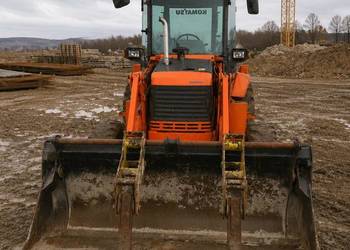 Koparko ładowarka Komatsu
