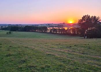 Budowlana nad jeziorem