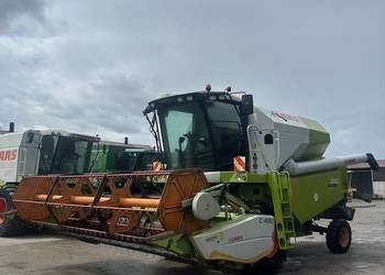 Claas Avero 240
