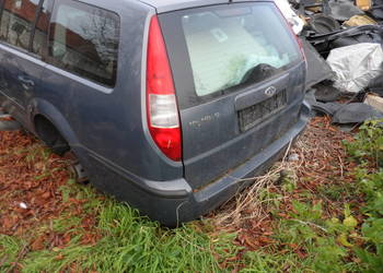 ford mondeo MK3  czesci  klapa tyl kolor AO