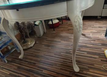 Stół w stylu ludwikowskim