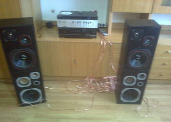 Wieza stereo z 4ma kolumnami