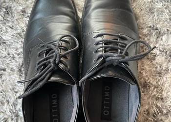 Buty do garnituru