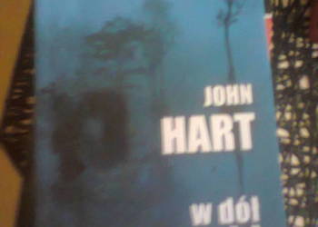 JOHN HART W DÓŁ RZEKI