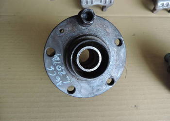 AUDI A6 C6 2.0 TDI  piasta lewy przód