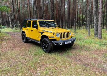 Jeep Wrangler Sahara 4XE jak nowy hybryda plug-in