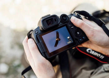 Aparat Canon EOS R7 + Obiektyw RF-S 18-150mm IS STM – Nowy Zestaw