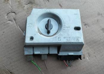 AUDI 80B4 80 B4 KOMBI WKŁAD TYLNEJ LAMPY LEWY