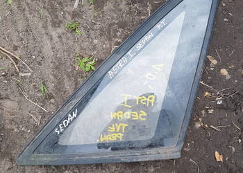 OPEL ASTRA F ASTRA I SEDAN SZYBA PRAWA TYL KAROSERIA TROJKAT 90360576