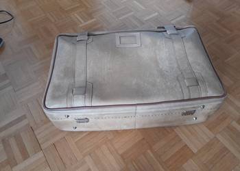 Walizka vintage beżowa
