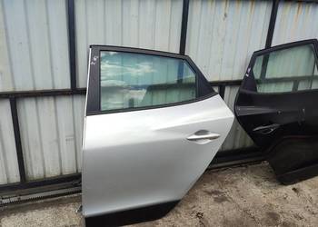 HYUNDAI IX35 DRZWI TYLNE PRAWE LEWE 10-15 POD LISWE HYUNDAI IX35 DRZWI TYLNE PRAWE LEWE 10-15 POD LISWE