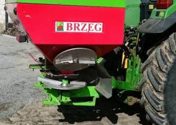 Rozsiewacz Unia mx premium 1200