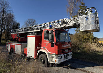 Wóz strażacki IVECO MAGIRUS FF150E, 25 985 km (drabina z koszem 30 m)