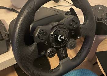 Logitech g923 + pedały (JAK NOWA)