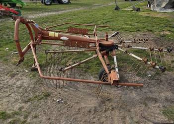 Zgrabiarka karuzelowa Kuhn, sprowadzona walek w komplecie