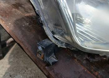 Reflektor lampa prawy przód suzuki Swift