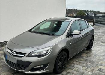 Sprzedam Opel Astra J 1.6 Benzyna Gaz