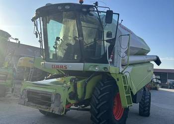 Claas Tucano 320
