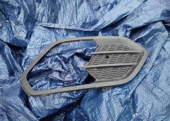 Ford Kuga mk2 ramka halogenu prawa